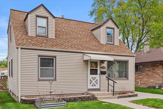 3434 S 2nd STREET, Milwaukee, WI 53207