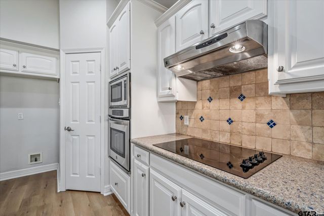 629 Whiteoak Ln, Tyler, TX 75703