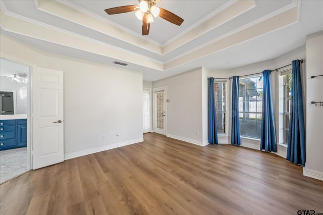 629 Whiteoak Ln, Tyler, TX 75703