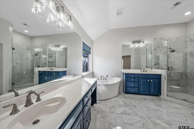 629 Whiteoak Ln, Tyler, TX 75703