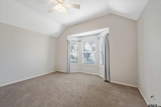 629 Whiteoak Ln, Tyler, TX 75703