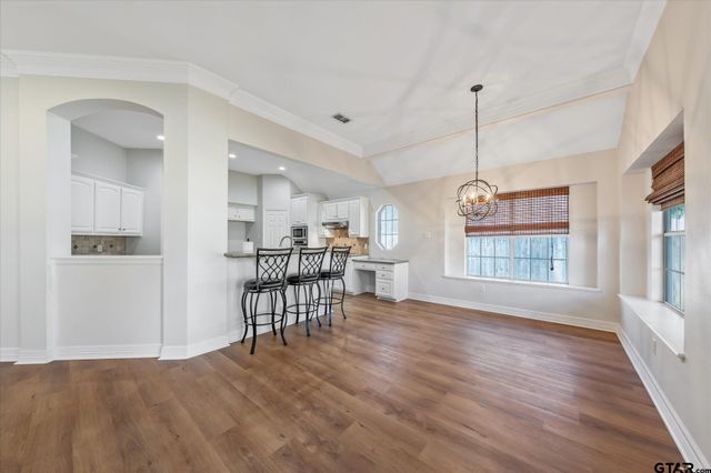 629 Whiteoak Ln, Tyler, TX 75703