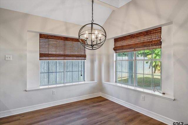 629 Whiteoak Ln, Tyler, TX 75703