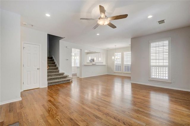 2614 Kinney Oaks CT, Austin, TX 78704