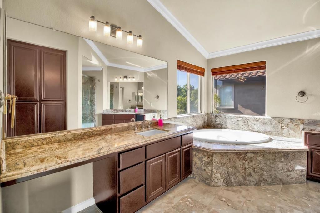 Image 15 of property listing at Address unavailable.