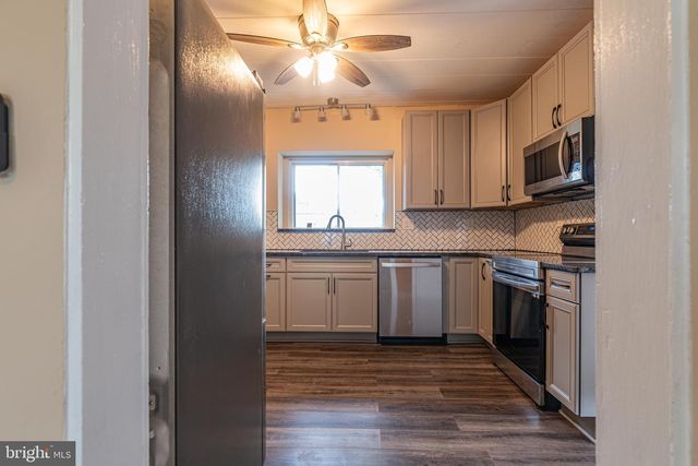 230 N PENROSE ST, Quakertown, PA 18951