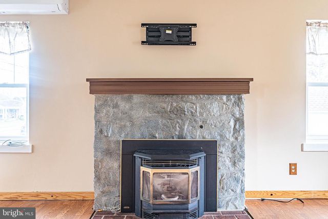 230 N PENROSE ST, Quakertown, PA 18951