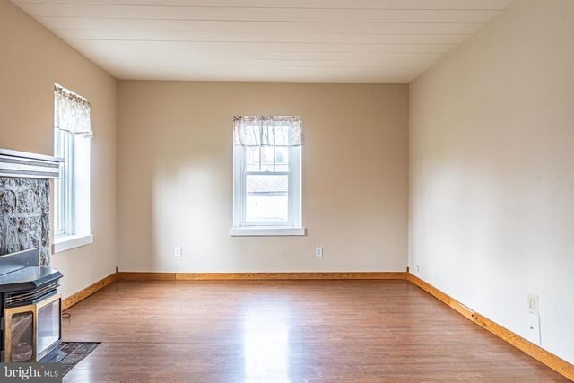 230 N PENROSE ST, Quakertown, PA 18951