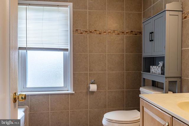 230 N PENROSE ST, Quakertown, PA 18951