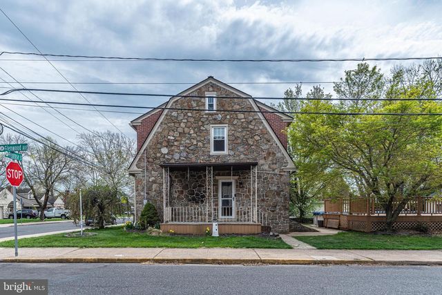 230 N PENROSE ST, Quakertown, PA 18951