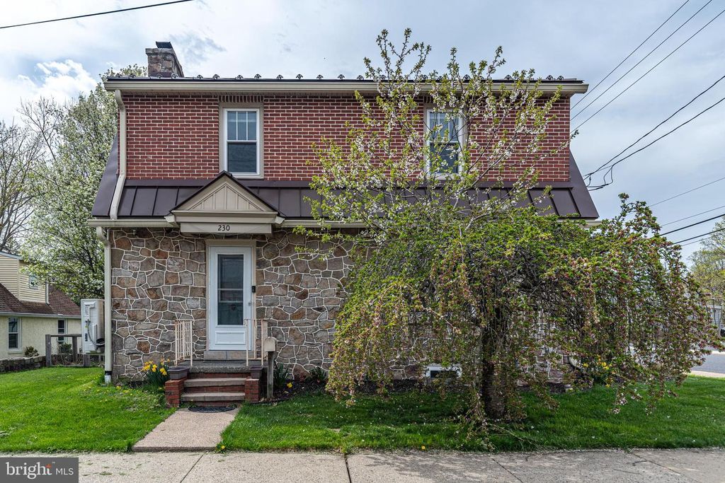 230 N PENROSE ST, Quakertown, PA 18951