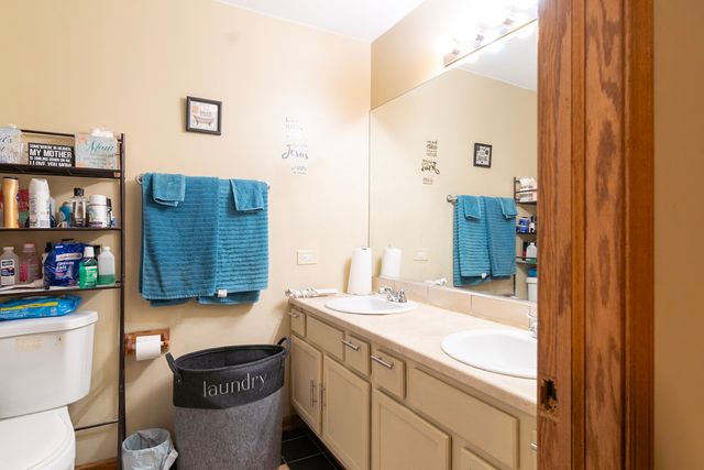 4608 Lindenwood Court, Matteson, IL 60443