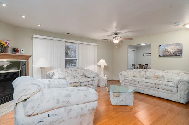 4608 Lindenwood Court, Matteson, IL 60443