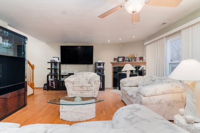 4608 Lindenwood Court, Matteson, IL 60443