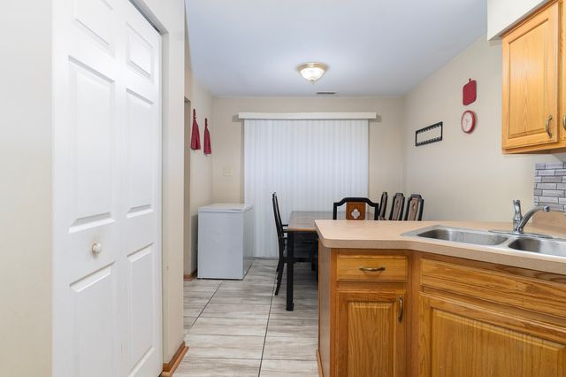 4608 Lindenwood Court, Matteson, IL 60443