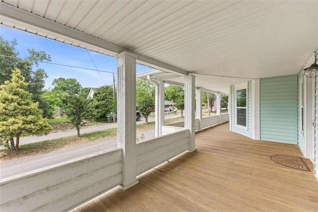 420 Foreacre Street, Cornelia, GA 30531