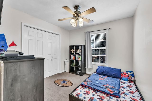 1076 Pyle Ln, Hopkinsville, KY 42240