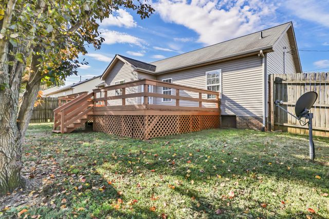 1076 Pyle Ln, Hopkinsville, KY 42240