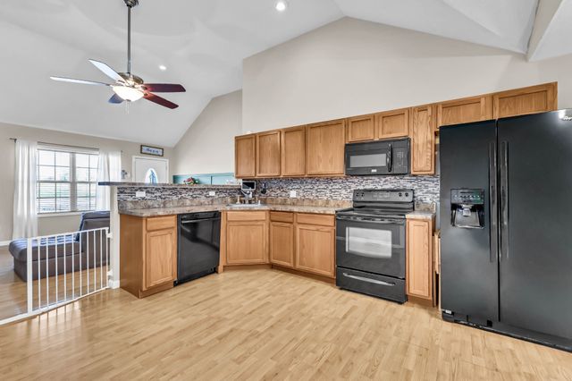 1076 Pyle Ln, Hopkinsville, KY 42240