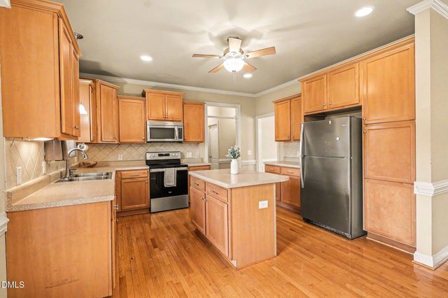 7209 Lace Leaf Way, Fuquay Varina, NC 27526