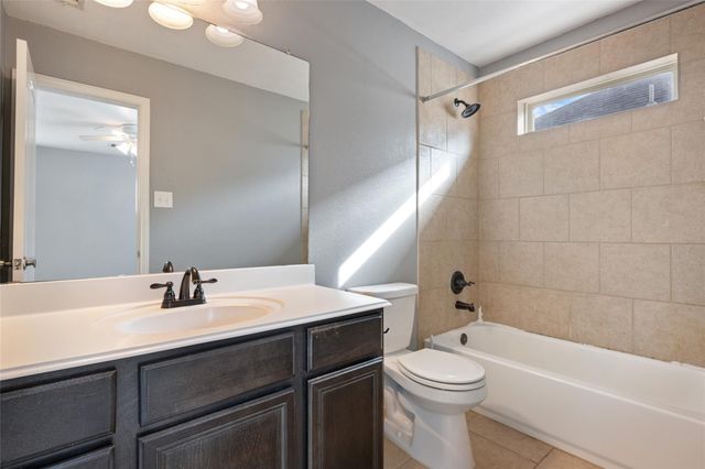 2018 Wembley Way, Rosenberg, TX 77471