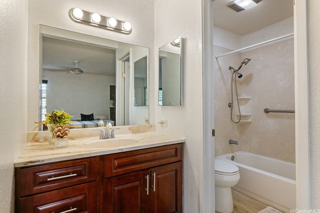 98-524 Lulu Place 84, Aiea, HI 96701