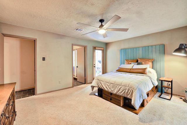 16011 Pebble Bend Drive, Houston, TX 77068