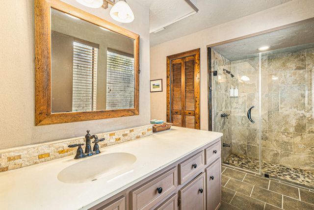 16011 Pebble Bend Drive, Houston, TX 77068