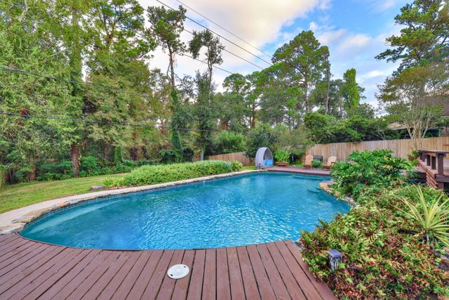 16011 Pebble Bend Drive, Houston, TX 77068