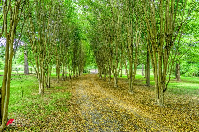 10021 Highway 1, Mooringsport, LA 71060