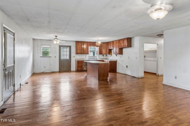 4017 Highway 81, Jonesborough, TN 37659