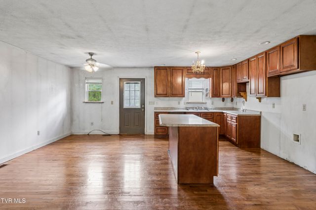 4017 Highway 81, Jonesborough, TN 37659