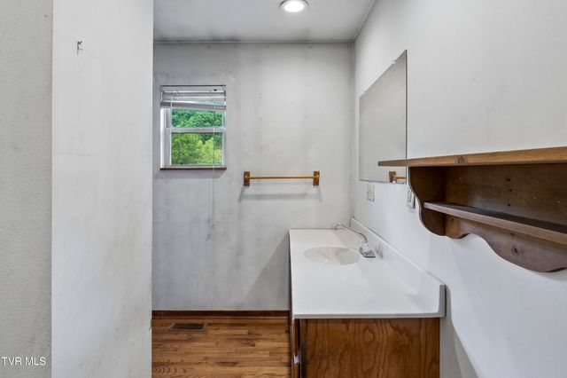 4017 Highway 81, Jonesborough, TN 37659