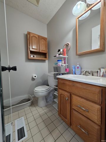 508 Strawberry Hill Road, Evansville, IN 47711