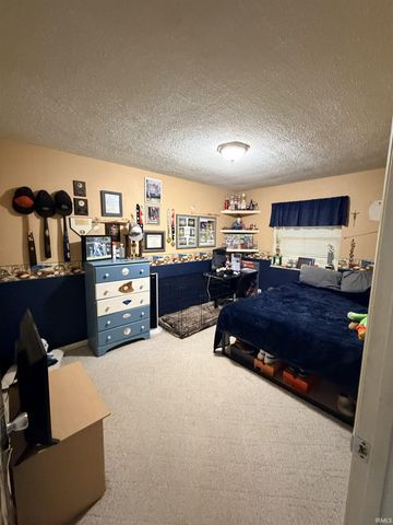 508 Strawberry Hill Road, Evansville, IN 47711