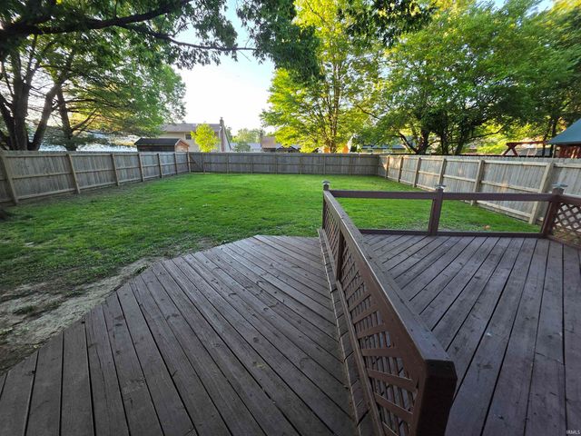 508 Strawberry Hill Road, Evansville, IN 47711
