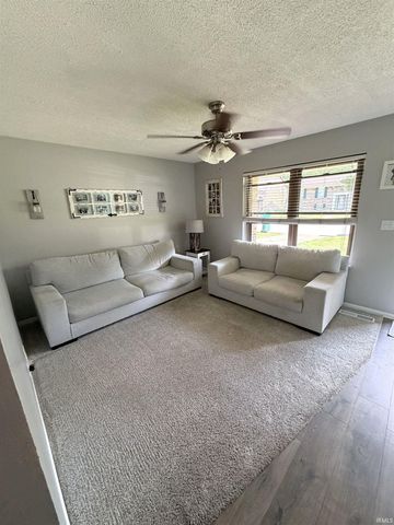 508 Strawberry Hill Road, Evansville, IN 47711