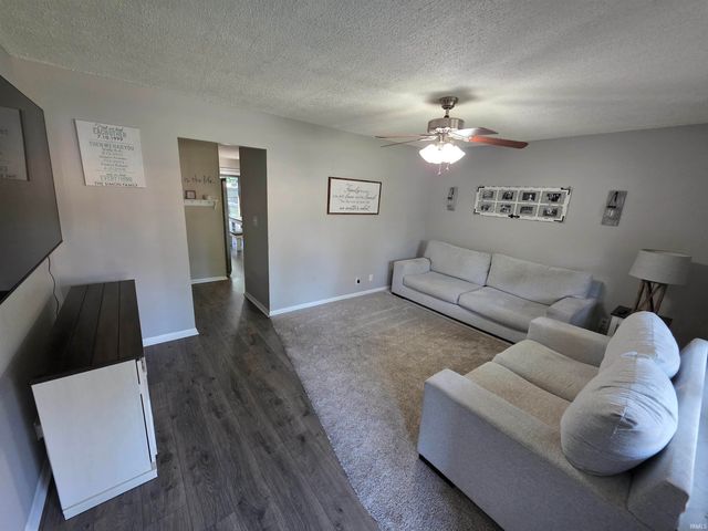 508 Strawberry Hill Road, Evansville, IN 47711