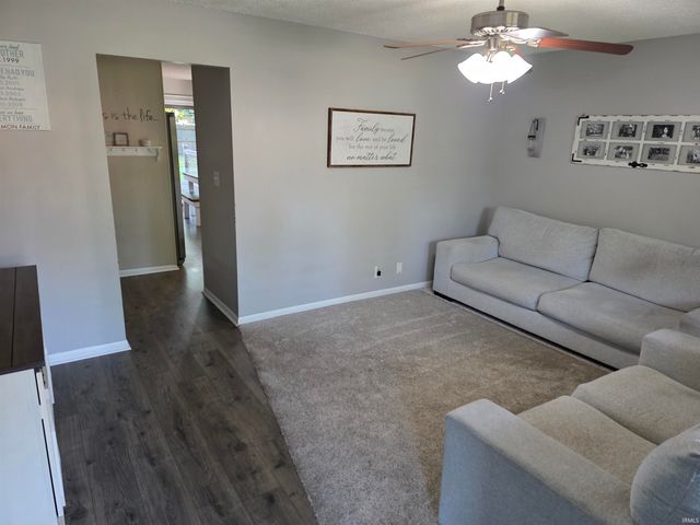 508 Strawberry Hill Road, Evansville, IN 47711