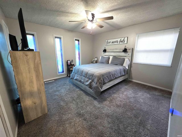 508 Strawberry Hill Road, Evansville, IN 47711