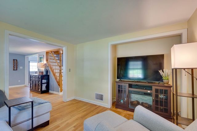108 Deforest St, Boston, MA 02131