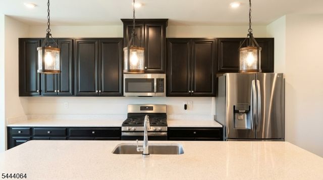 16 Marsh Way, Mount Olive Twp., NJ 07828