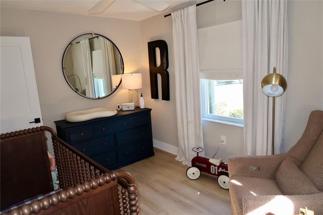 9484 TREASURE LANE NE, St Petersburg, FL 33702