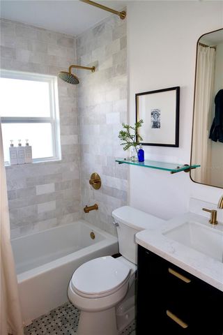 9484 TREASURE LANE NE, St Petersburg, FL 33702