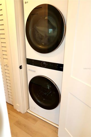 9484 TREASURE LANE NE, St Petersburg, FL 33702