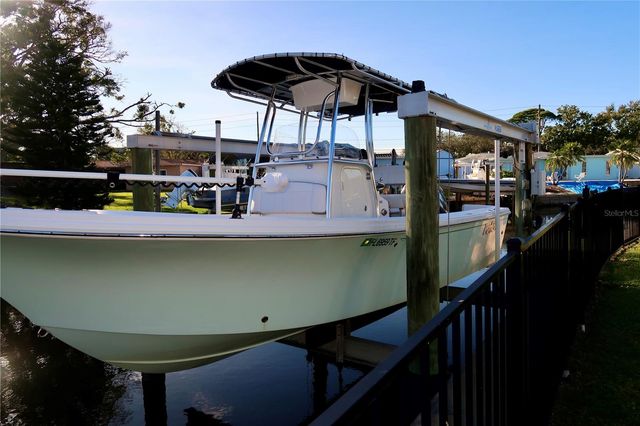 9484 TREASURE LANE NE, St Petersburg, FL 33702