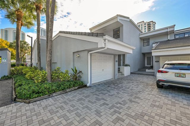 310 Poinciana Dr 802, Sunny Isles Beach, FL 33160