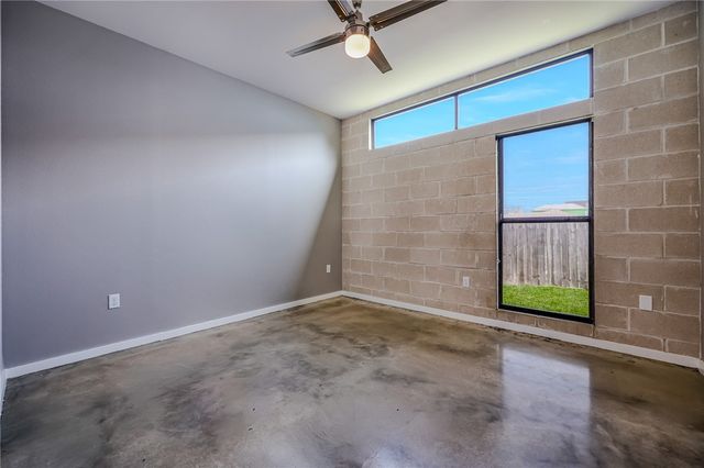 306 Easy St B, Corpus Christi, TX 78418