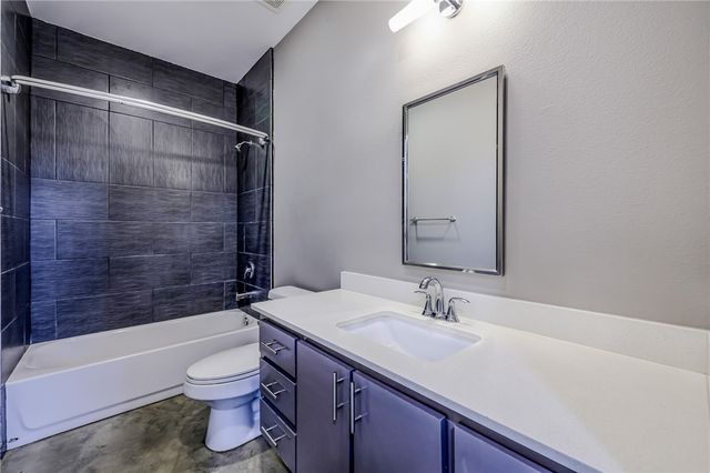 306 Easy St B, Corpus Christi, TX 78418