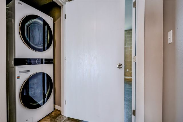 306 Easy St B, Corpus Christi, TX 78418